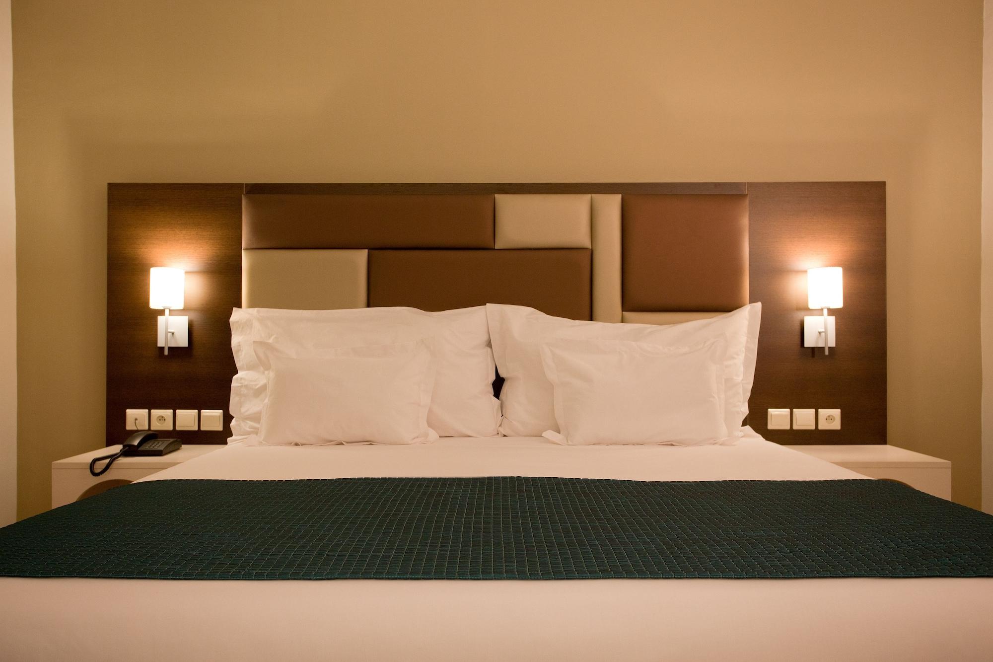 אגאדיר Tui Suneo Kenzi Europa מראה חיצוני תמונה A bed with a headboard