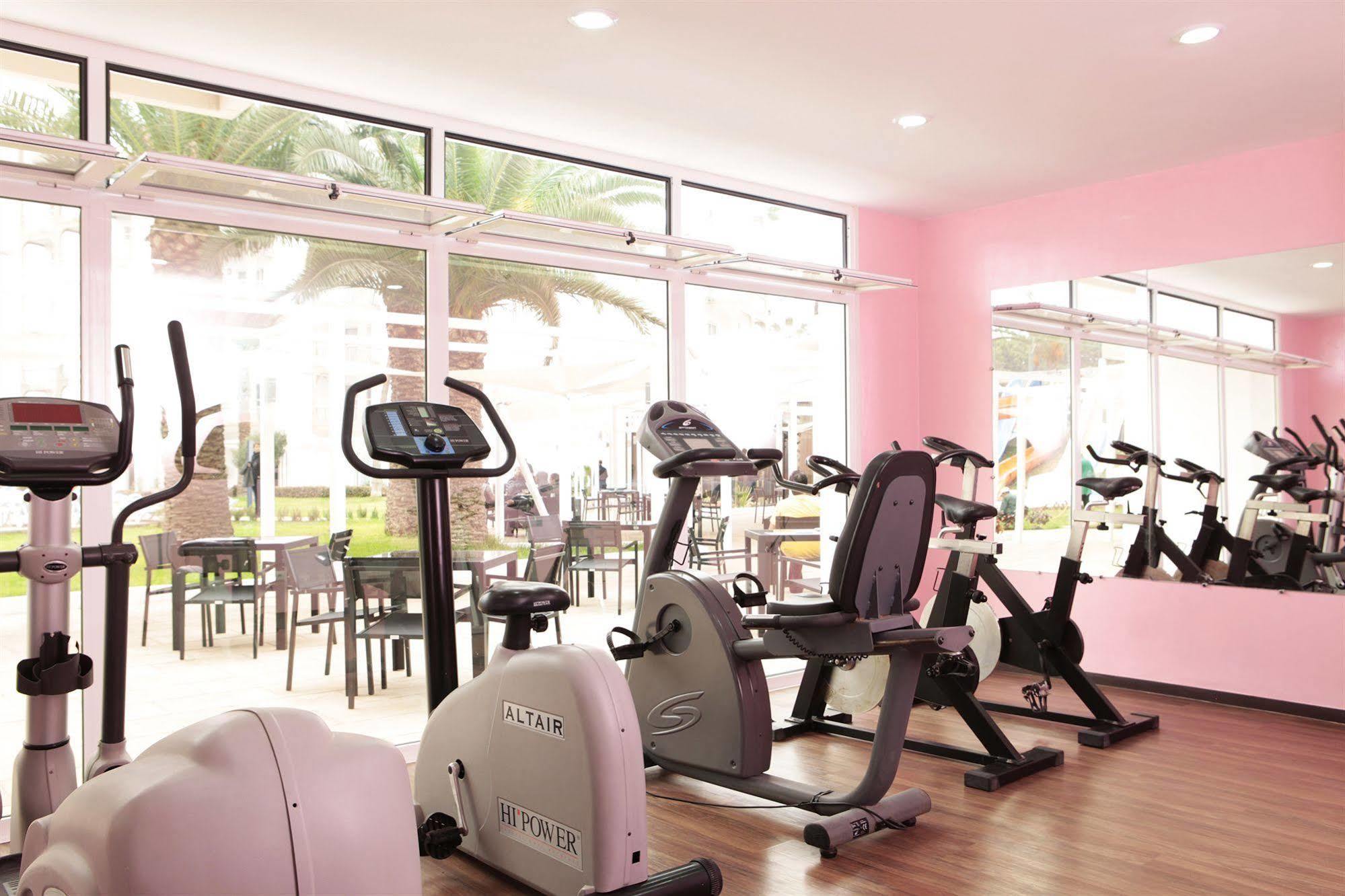 אגאדיר Tui Suneo Kenzi Europa מראה חיצוני תמונה A gym at a hotel